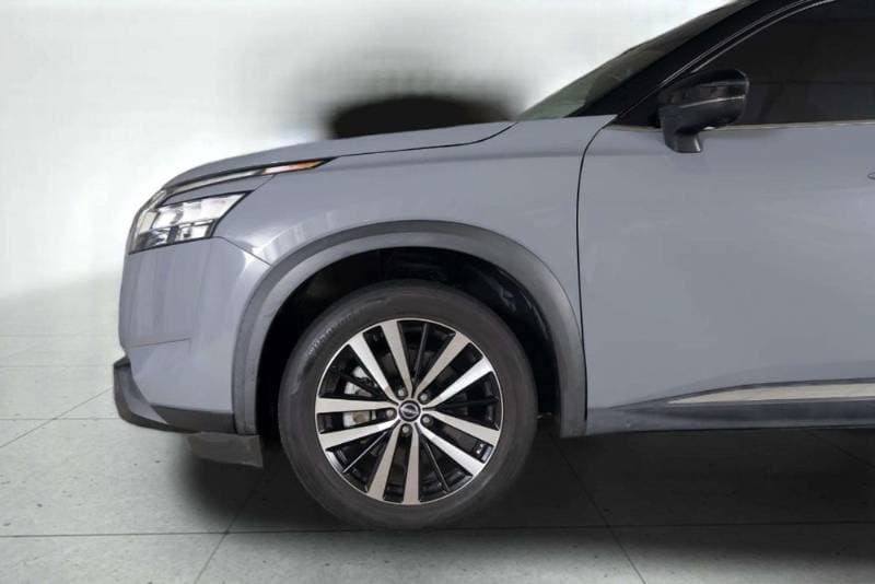 2023 Nissan Pathfinder thumbnail 9