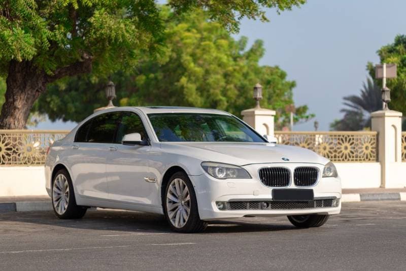 2010 BMW 7 Series thumbnail 3