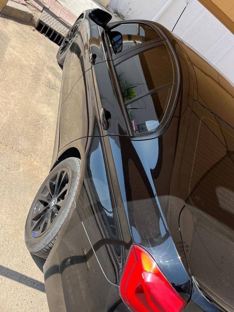 2017 BMW 3 Series thumbnail 3
