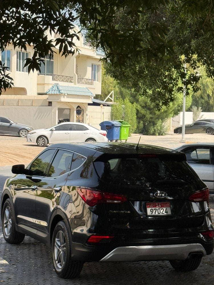 2018 Hyundai Santa Fe thumbnail 5