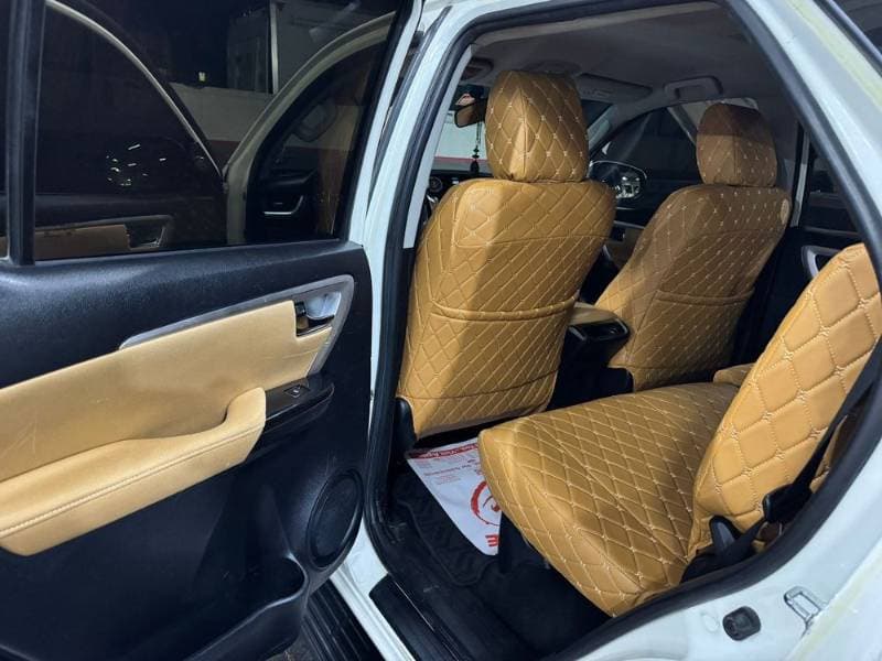 2017 Toyota Fortuner thumbnail 4