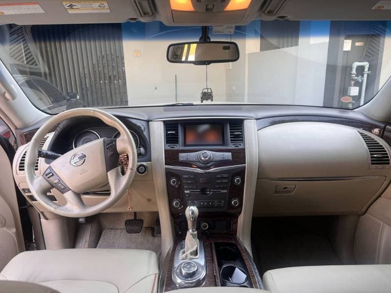 2015 Nissan Patrol thumbnail 3