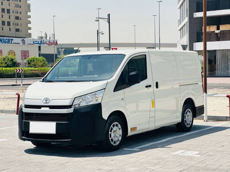 2020 Toyota Hiace thumbnail 4