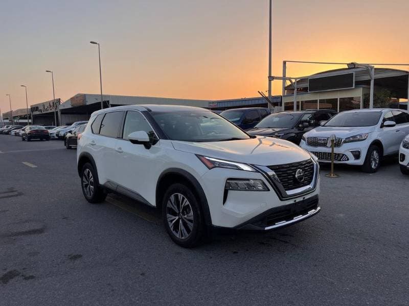 2021 Nissan Rogue thumbnail 2