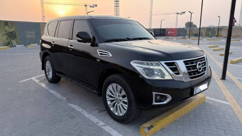2015 Nissan Patrol thumbnail 3