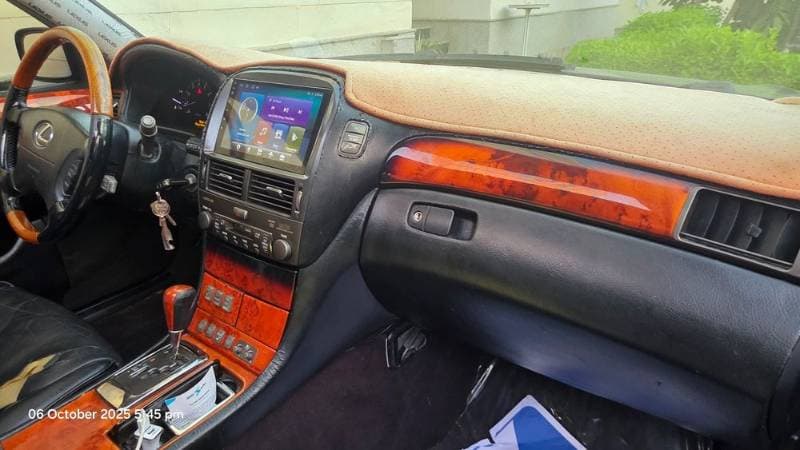 2004 Lexus LS 430 thumbnail 3