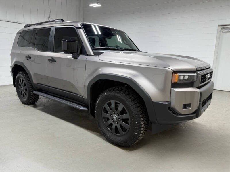 2025 Toyota Land Cruiser thumbnail 2