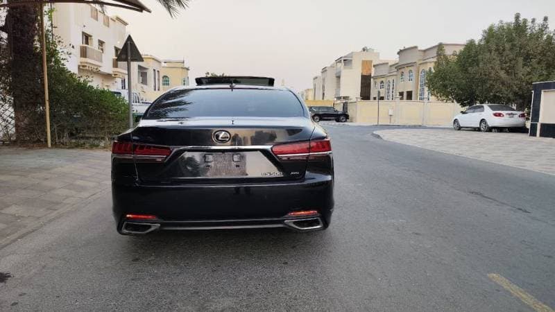 2019 Lexus LS-Series thumbnail 5