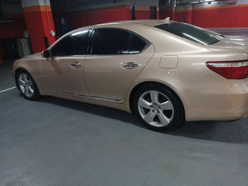2007 Lexus LS 460 thumbnail 6