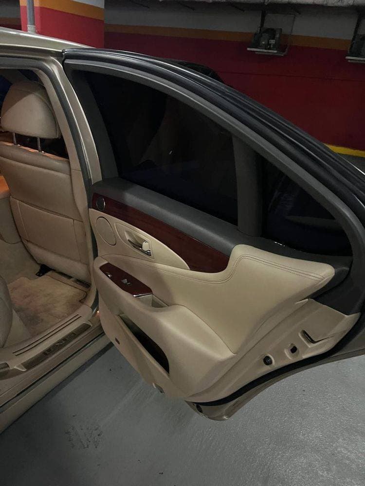 2007 Lexus LS 460 thumbnail 3