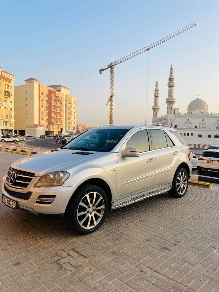 2011 Mercedes-Benz ML350 thumbnail 2