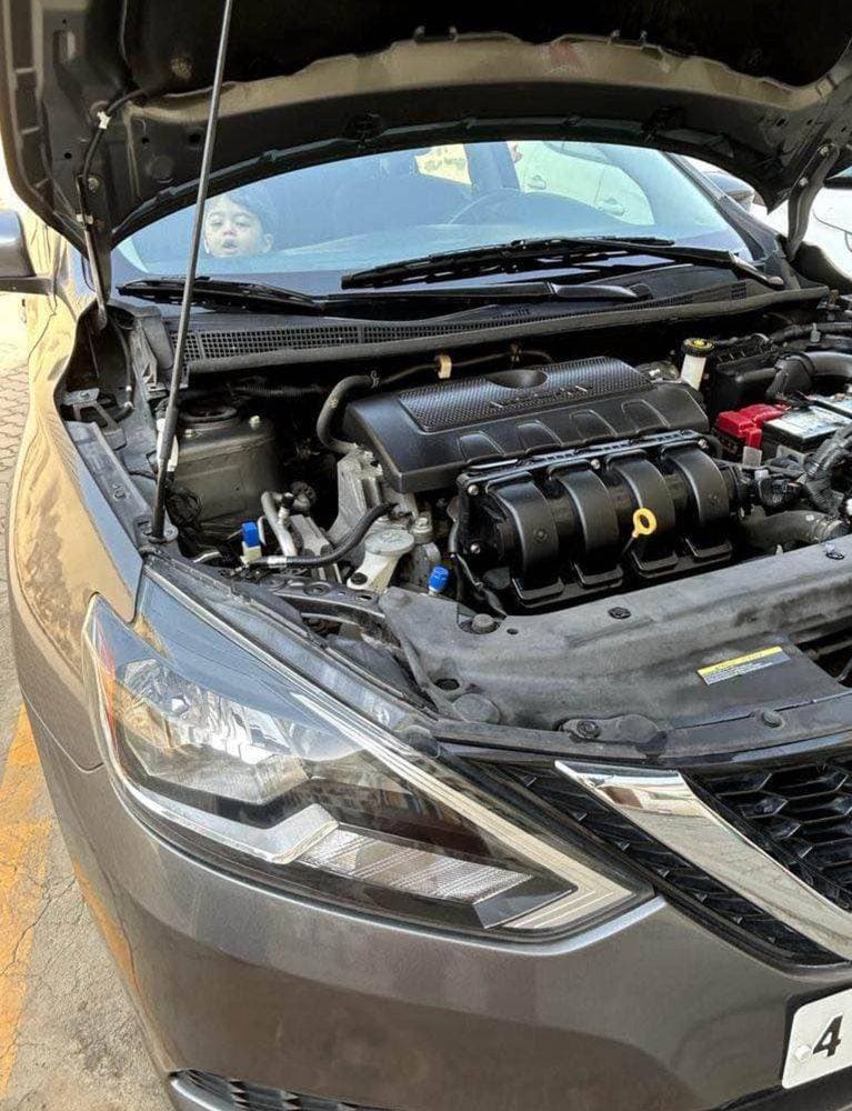2019 Nissan Sentra thumbnail 4