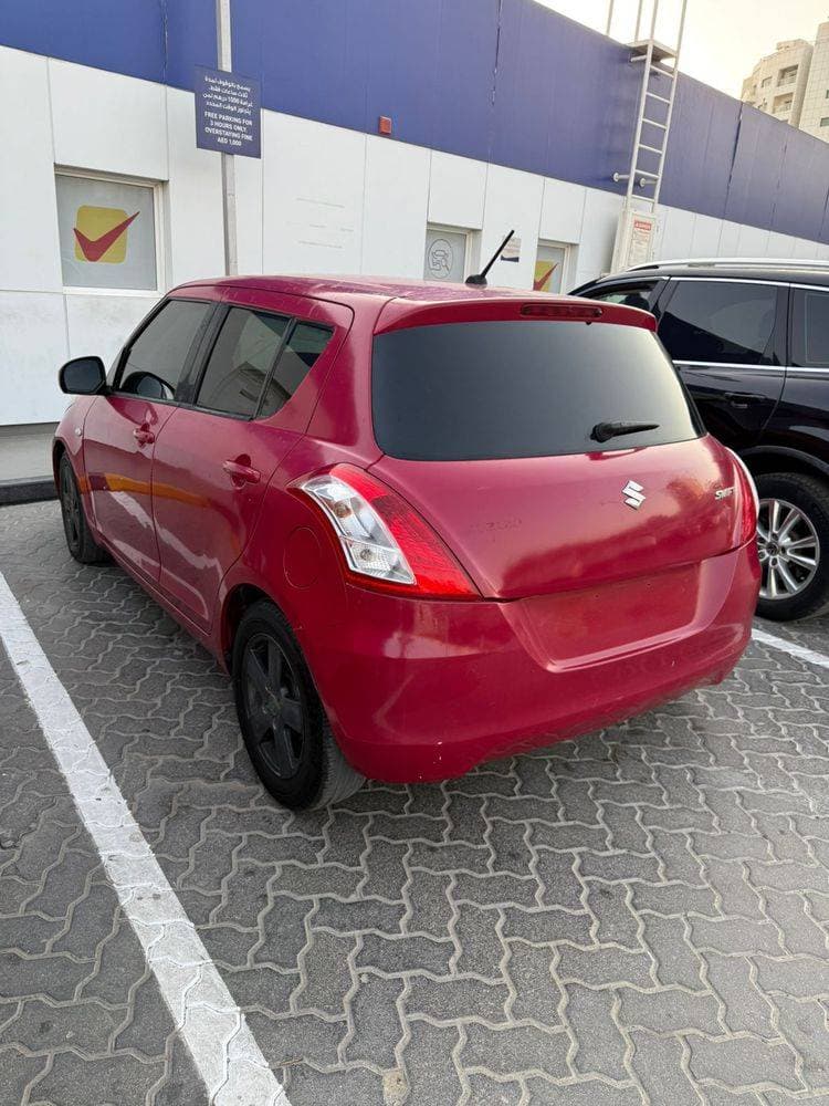 2011 Suzuki Swift thumbnail 5