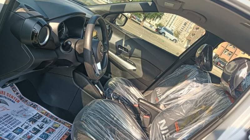 2020 Nissan Kicks thumbnail 8