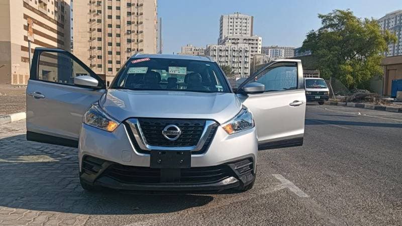 2020 Nissan Kicks thumbnail 3