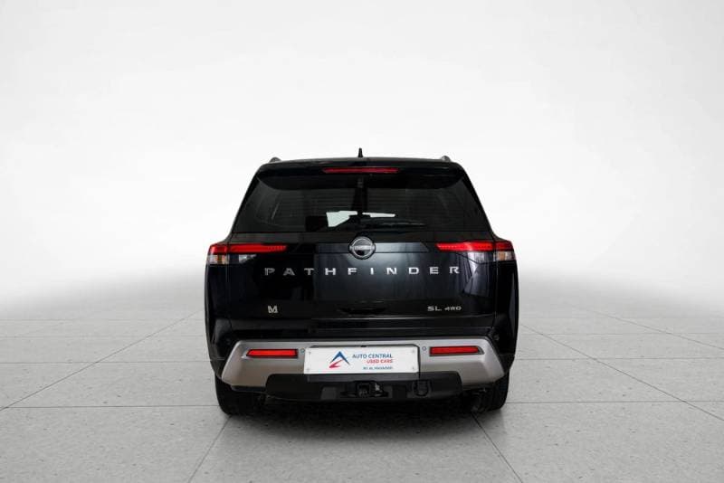 2024 Nissan Pathfinder thumbnail 4