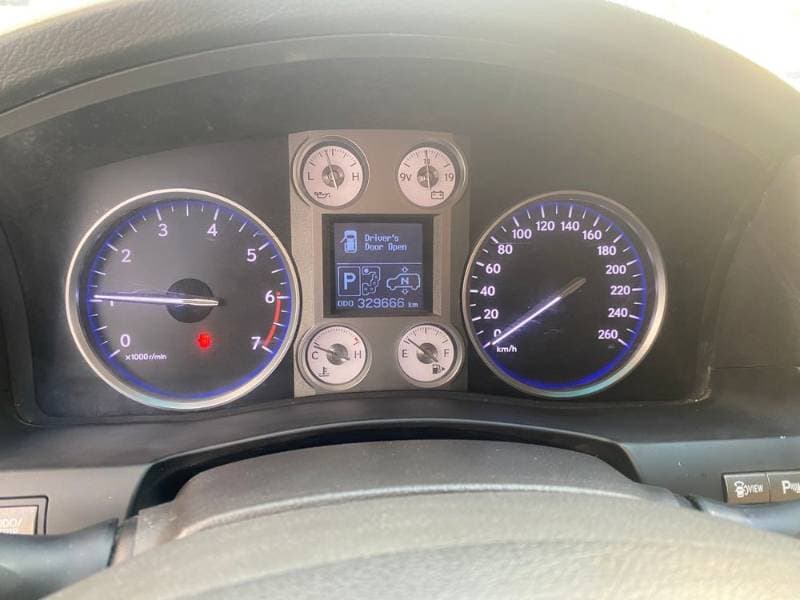 2009 Lexus LX 570 thumbnail 5
