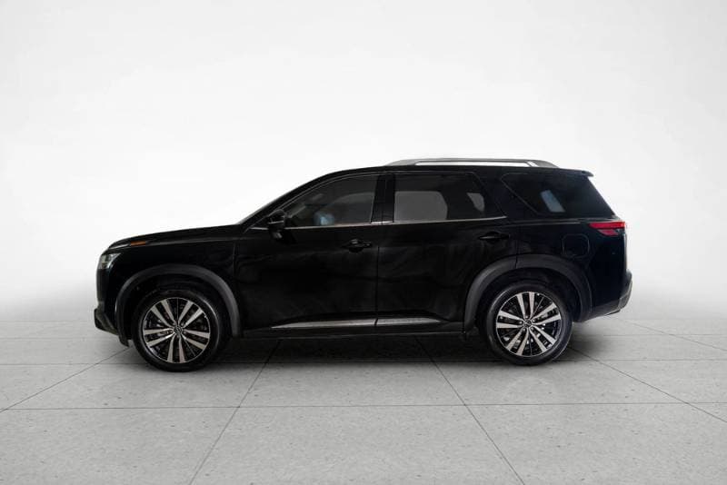 2024 Nissan Pathfinder thumbnail 6