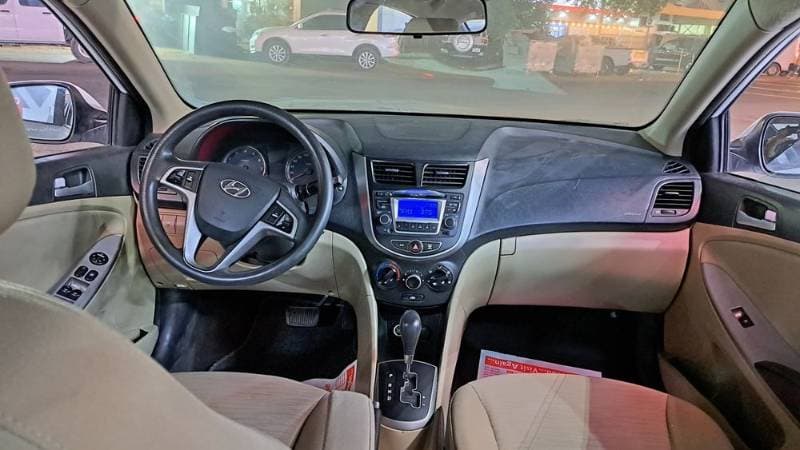 2017 Hyundai Accent thumbnail 3