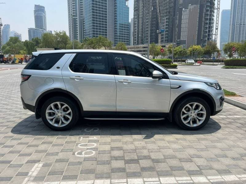 2017 Land Rover Discovery Sport thumbnail 2
