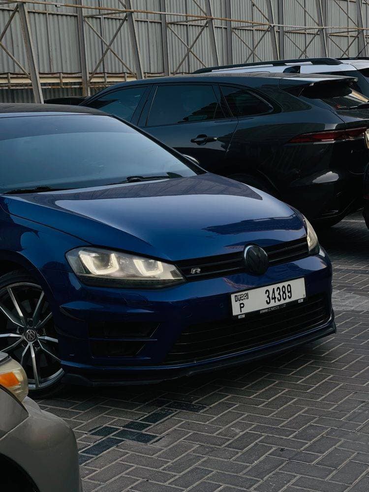 2015 Volkswagen Golf R thumbnail 5