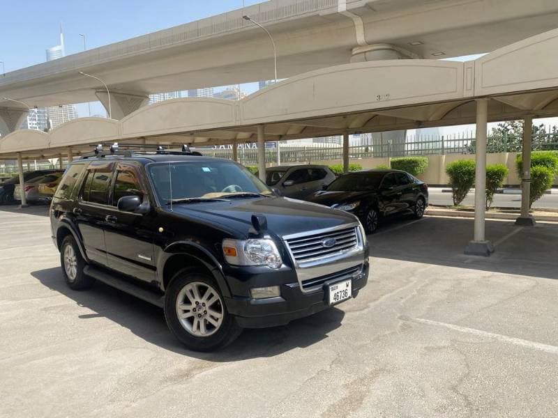 2008 Ford Explorer thumbnail 2