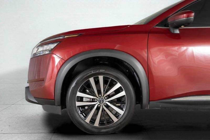 2024 Nissan Pathfinder thumbnail 10