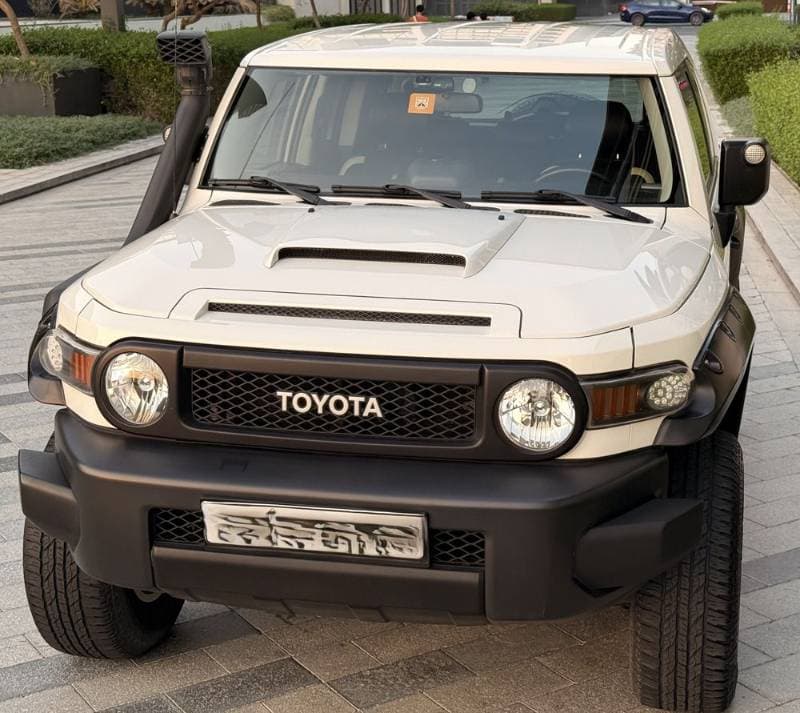 2016 Toyota FJ Cruiser thumbnail 8