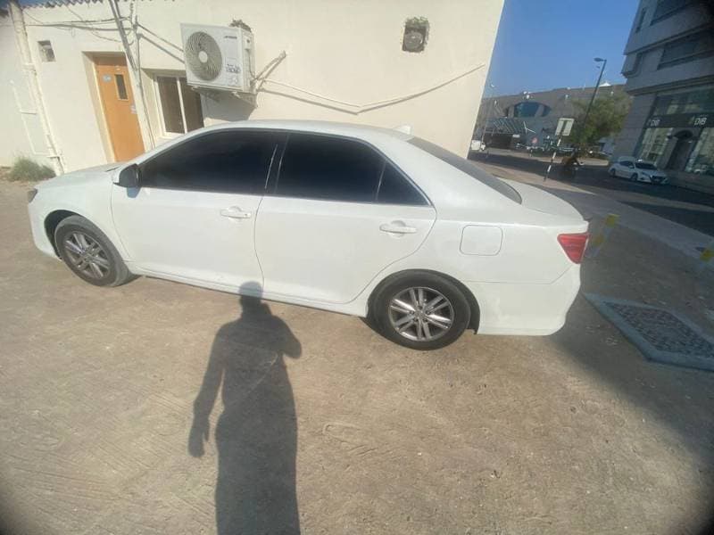 2013 Toyota Camry thumbnail 2