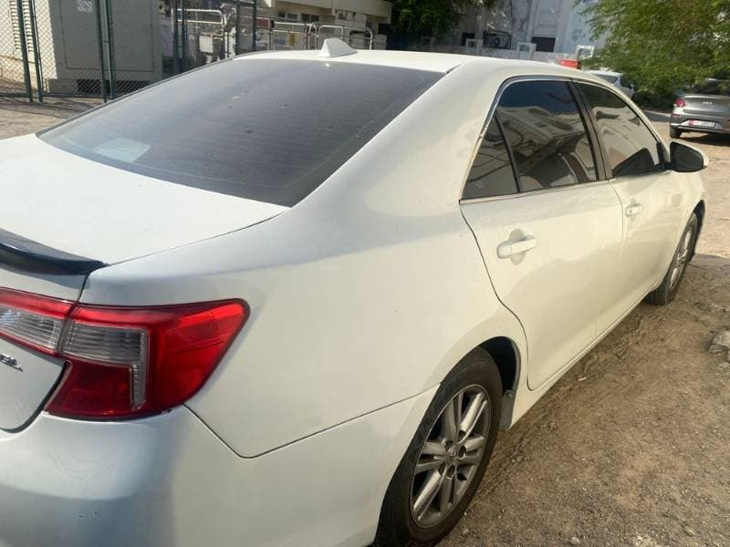 2013 Toyota Camry thumbnail 5