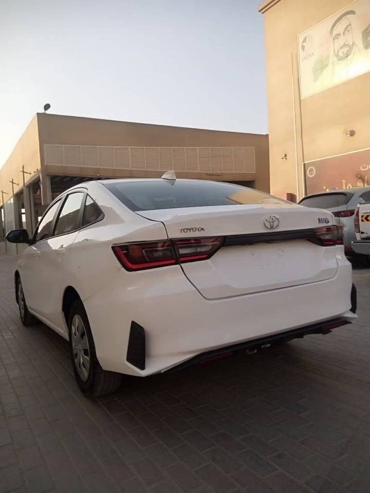 2024 Toyota Yaris thumbnail 4
