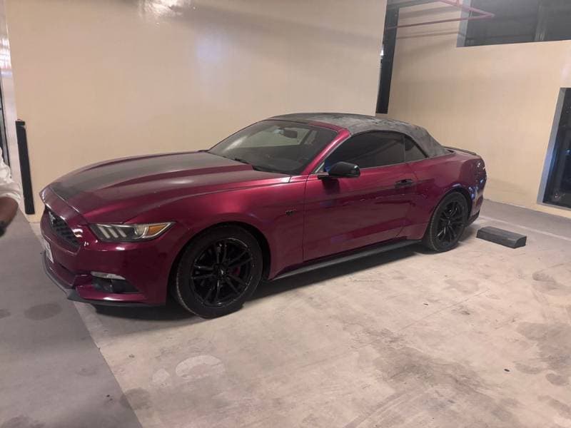 2015 Ford Mustang Convertible thumbnail 2