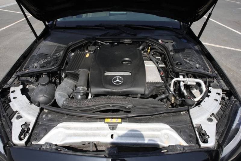 2016 Mercedes-Benz 300 thumbnail 4