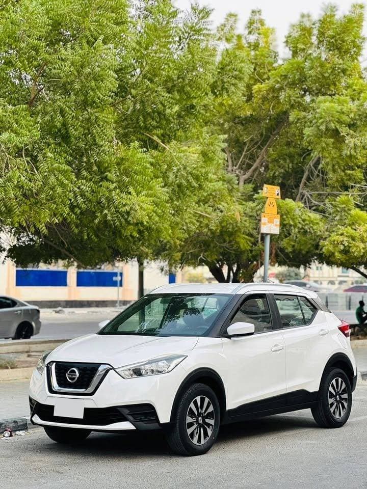 2018 Nissan Kicks thumbnail 2