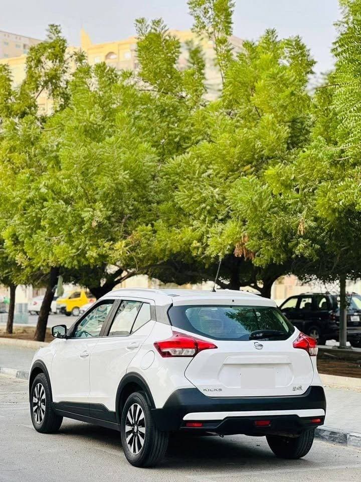 2018 Nissan Kicks thumbnail 3
