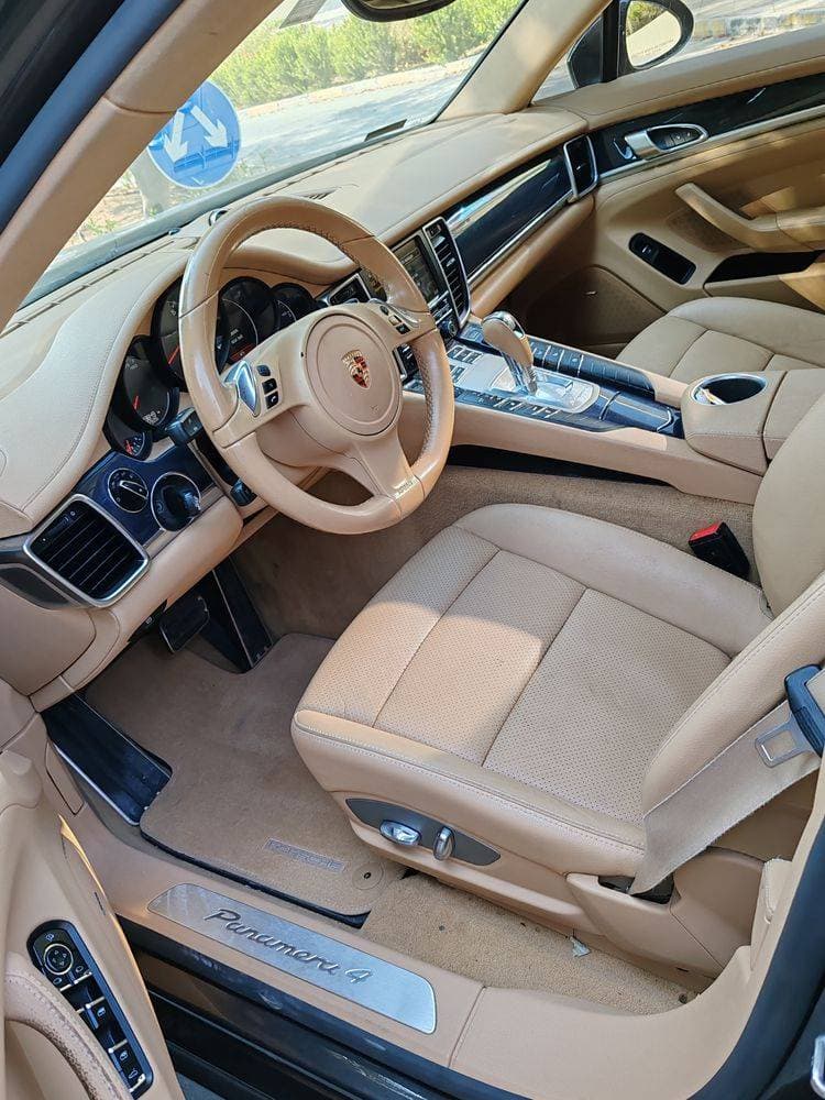 2014 Porsche Panamera thumbnail 5