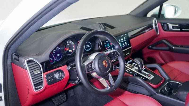 2022 Porsche Cayenne Coupe thumbnail 5