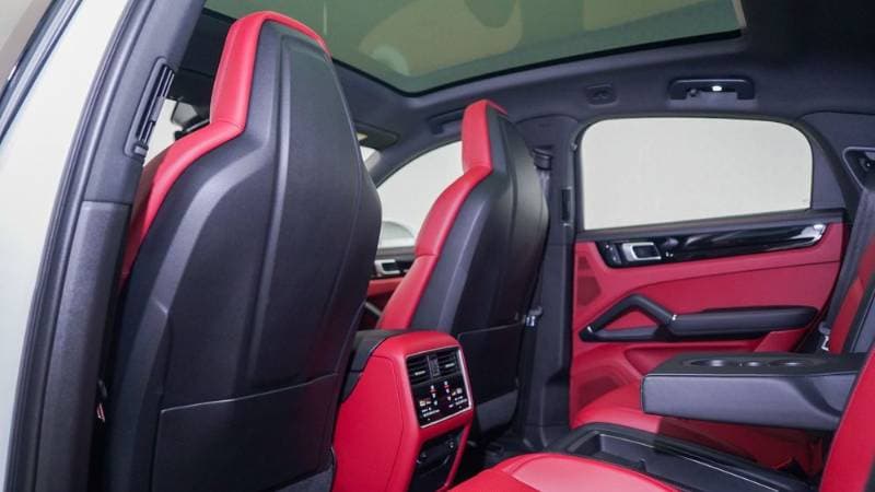 2022 Porsche Cayenne Coupe thumbnail 6