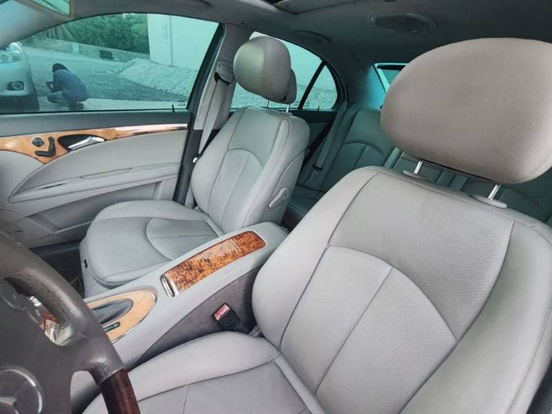 2008 Mercedes-Benz E-Class Saloon thumbnail 5