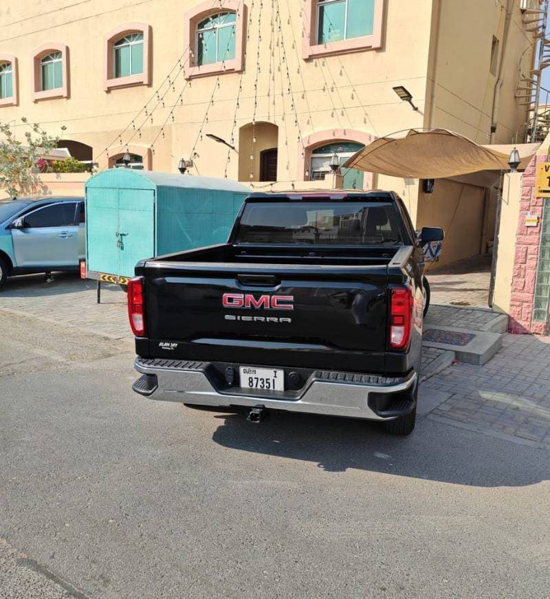 2024 GMC Sierra thumbnail 3