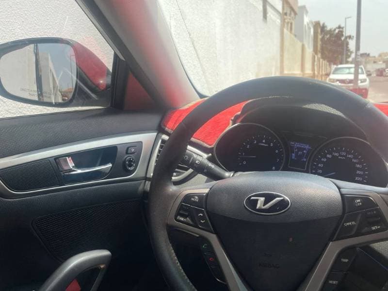 2012 Hyundai Veloster Turbo thumbnail 4