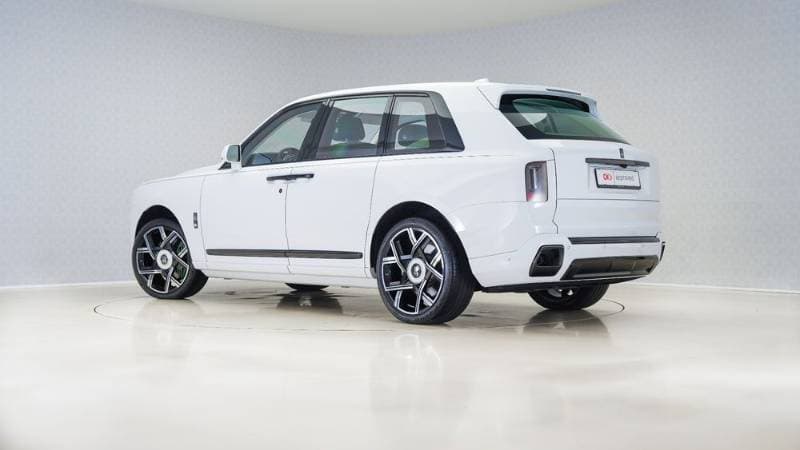 2025 Rolls Royce Cullinan thumbnail 2