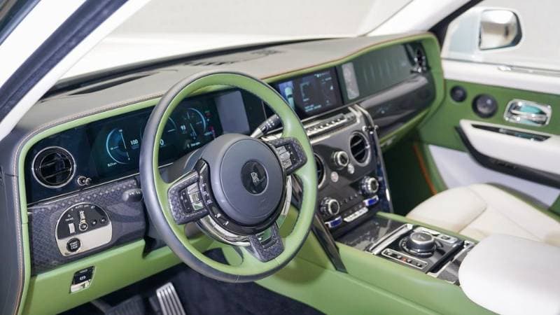 2025 Rolls Royce Cullinan thumbnail 5