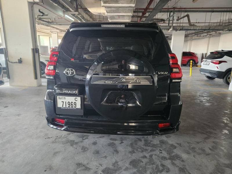 2023 Toyota Land Cruiser Prado thumbnail 2