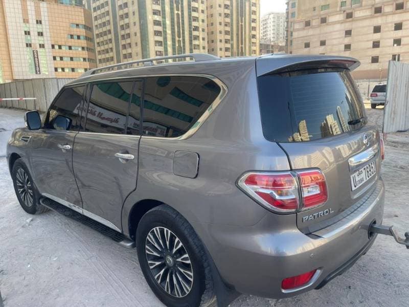 2011 Nissan Patrol thumbnail 5