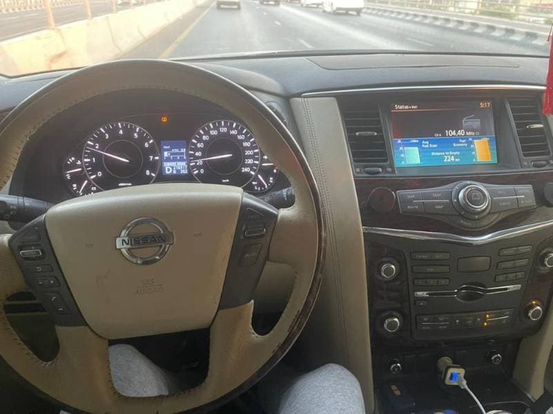 2011 Nissan Patrol thumbnail 3