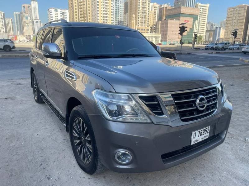 2011 Nissan Patrol thumbnail 2
