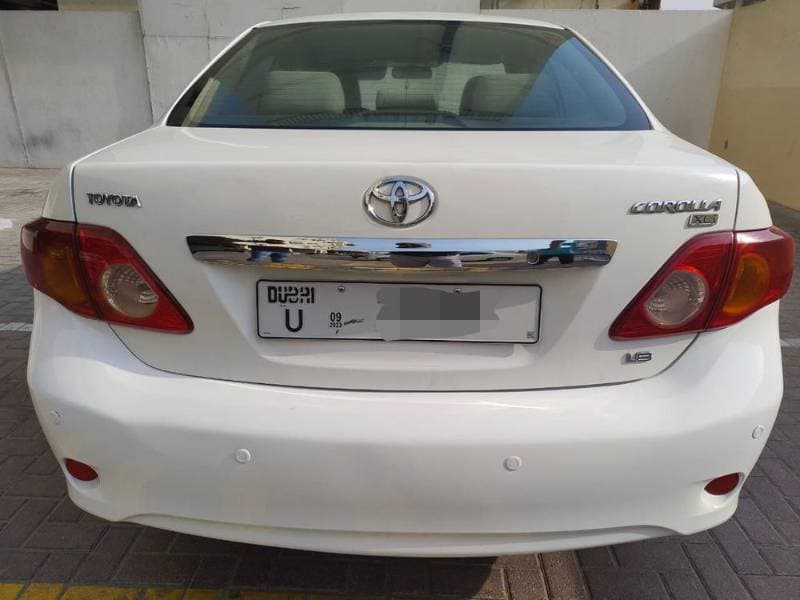2010 Toyota Corolla thumbnail 2