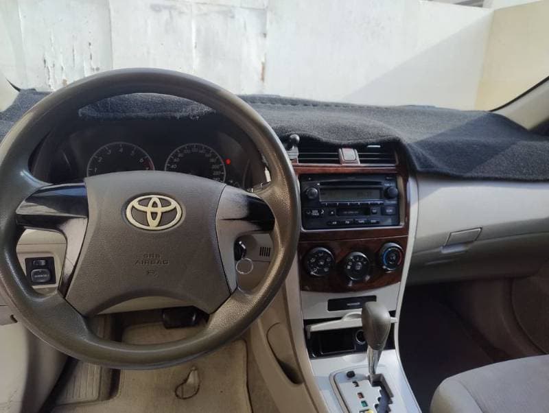 2010 Toyota Corolla thumbnail 4