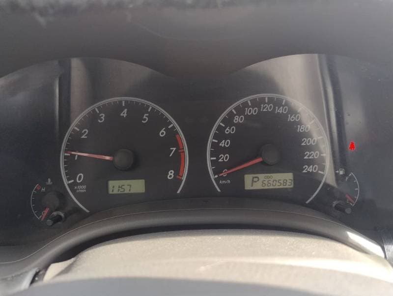 2010 Toyota Corolla thumbnail 5